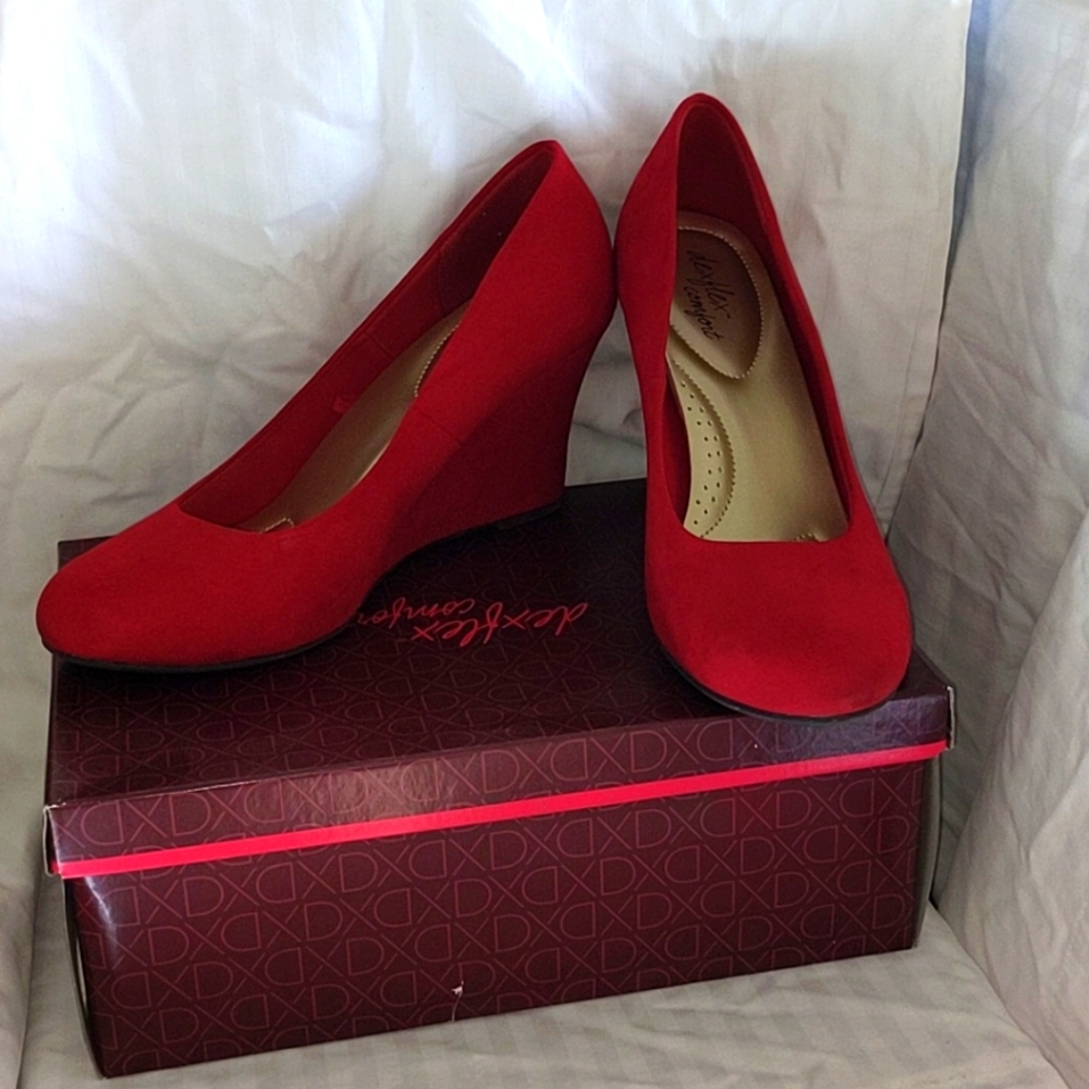 Red wedges